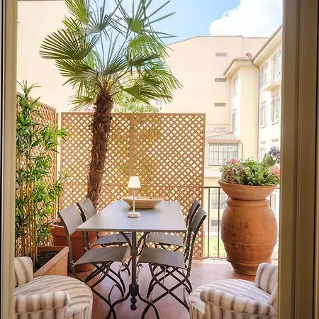 Casa Silvia - Honeymoon Flat With Terrace Florence
